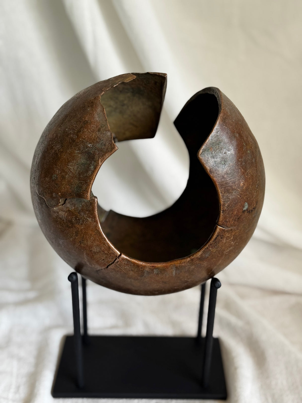 ANTIQUE AFRICAN MBOLE COPPER ANKLET CURRENCY ON STAND