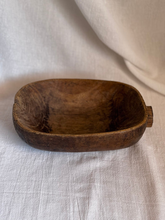 VINTAGE AFRICAN LARGE TUTSI BOWL No1