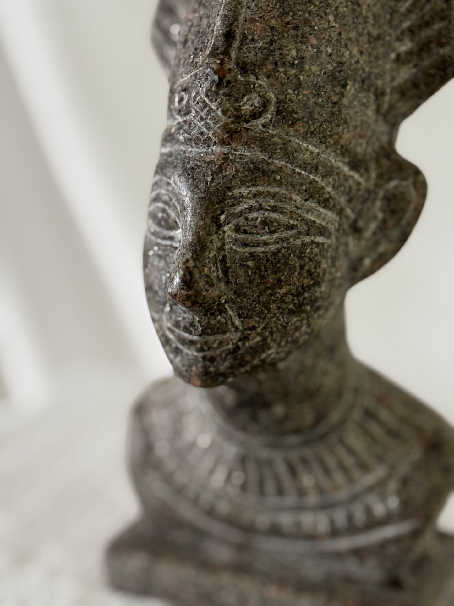 VINTAGE EGYPTIAN RED GRANITE BUST