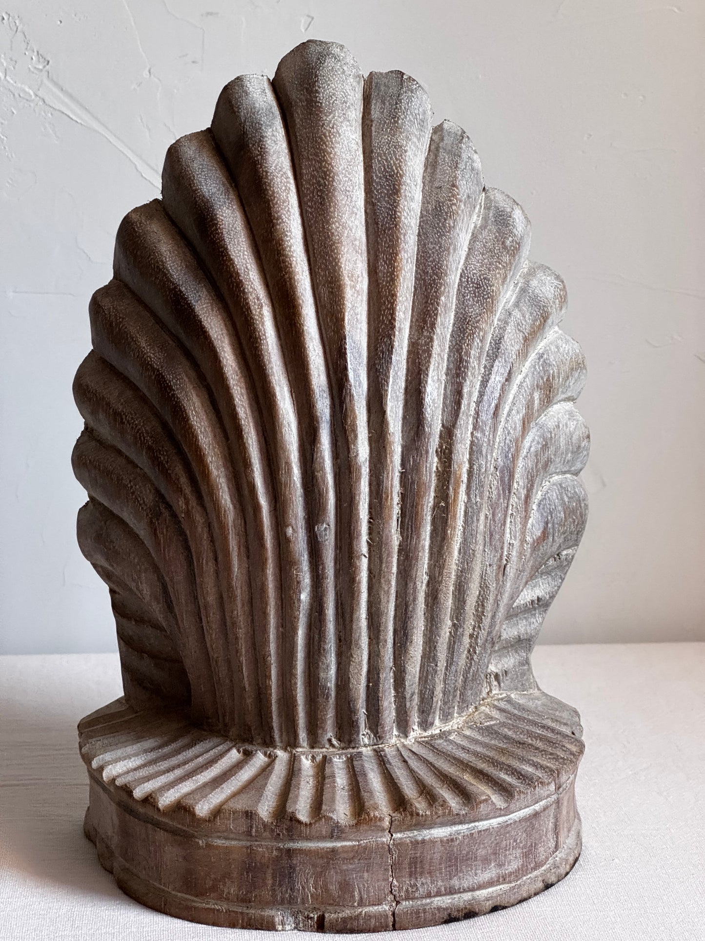 WOODEN SCALLOP SHELL SET