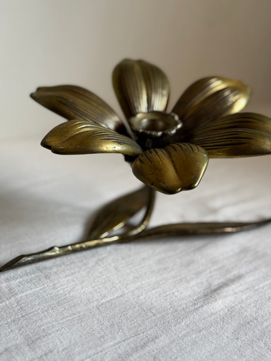 VINTAGE ITALIAN BRASS LOTUS FLOWER CANDLE HOLDER