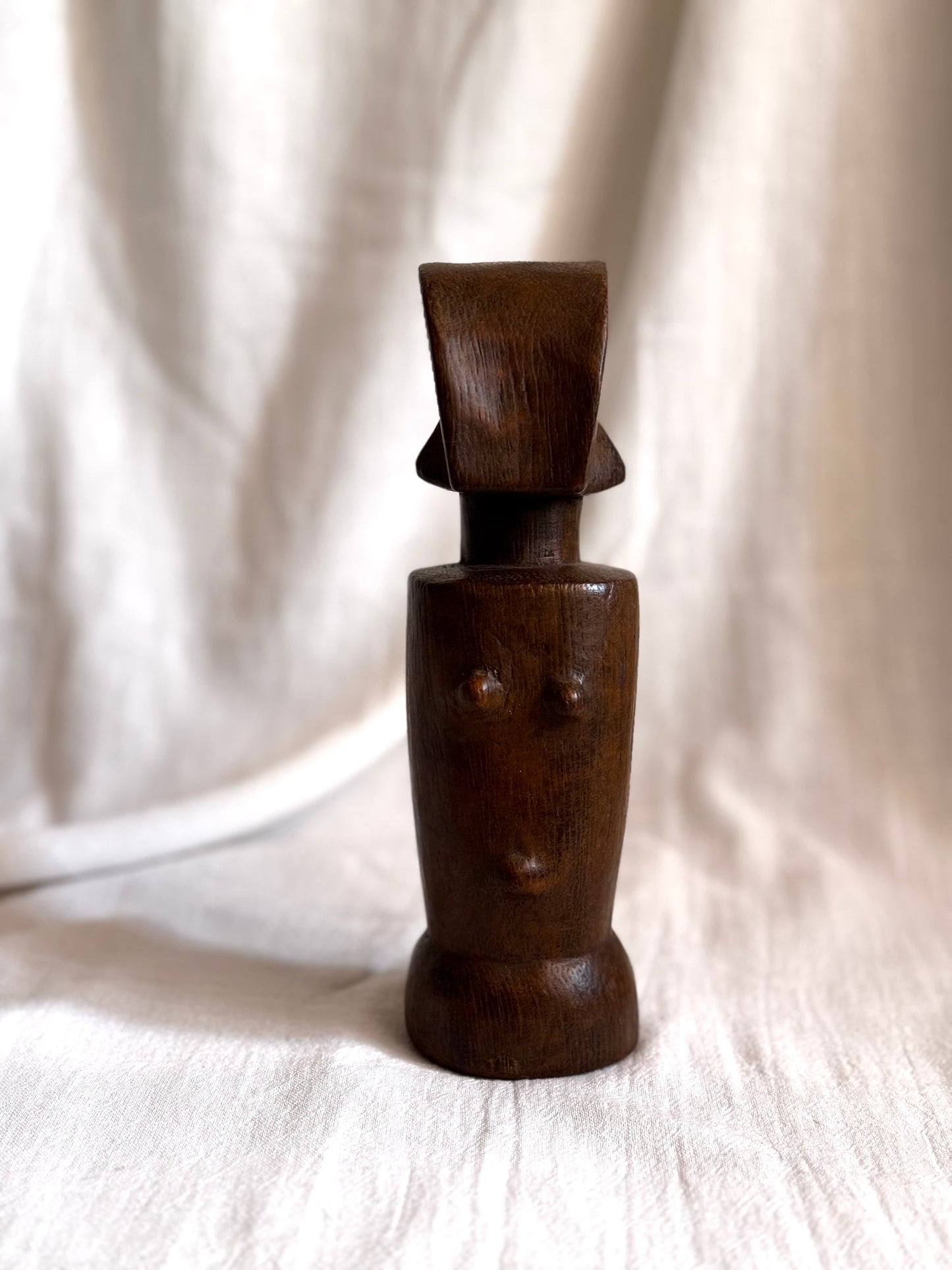 VINTAGE MWANA HITI FEMALE SCULPTURE