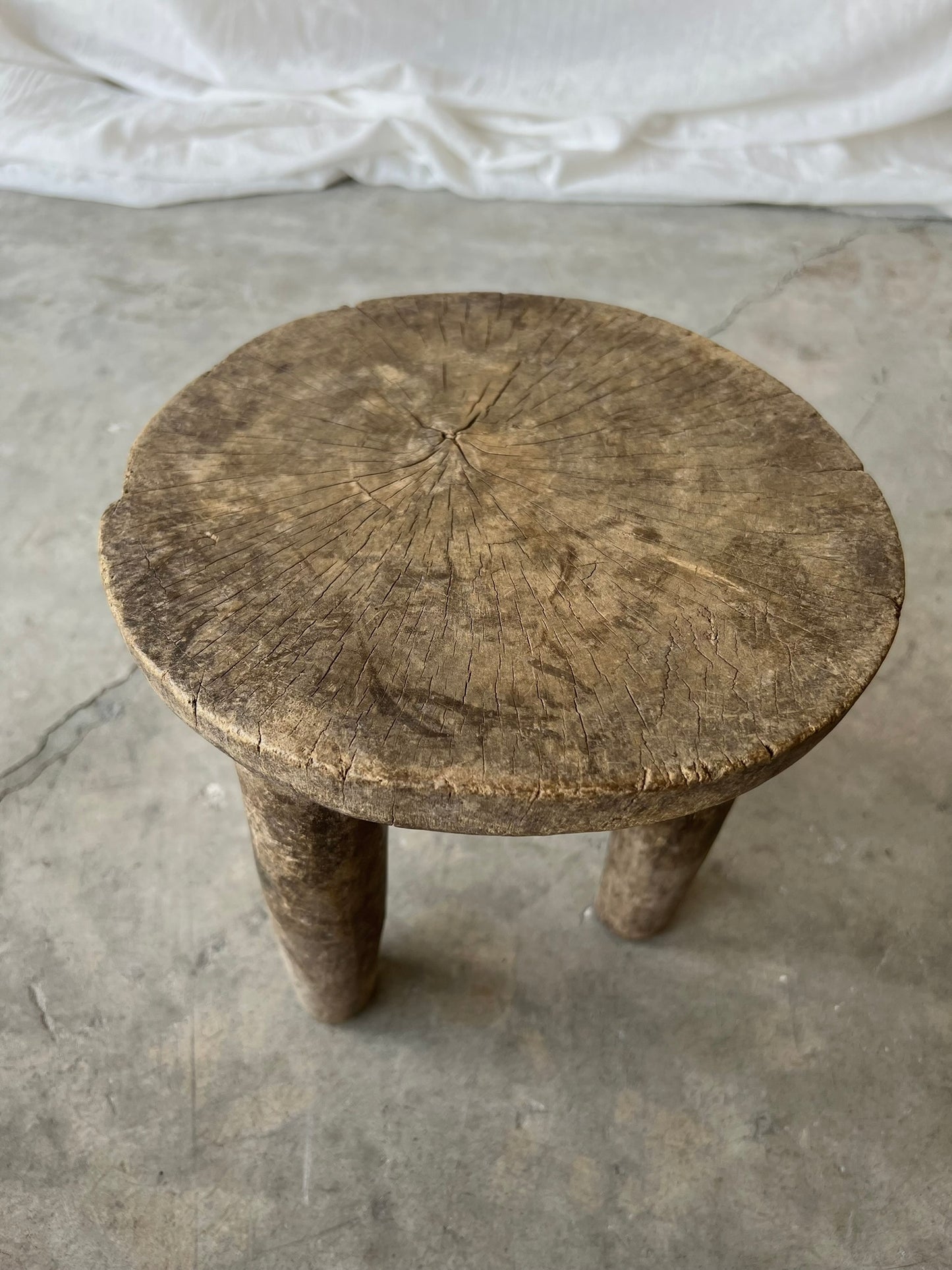 VINTAGE AFRICAN 3-LEG STOOL No1