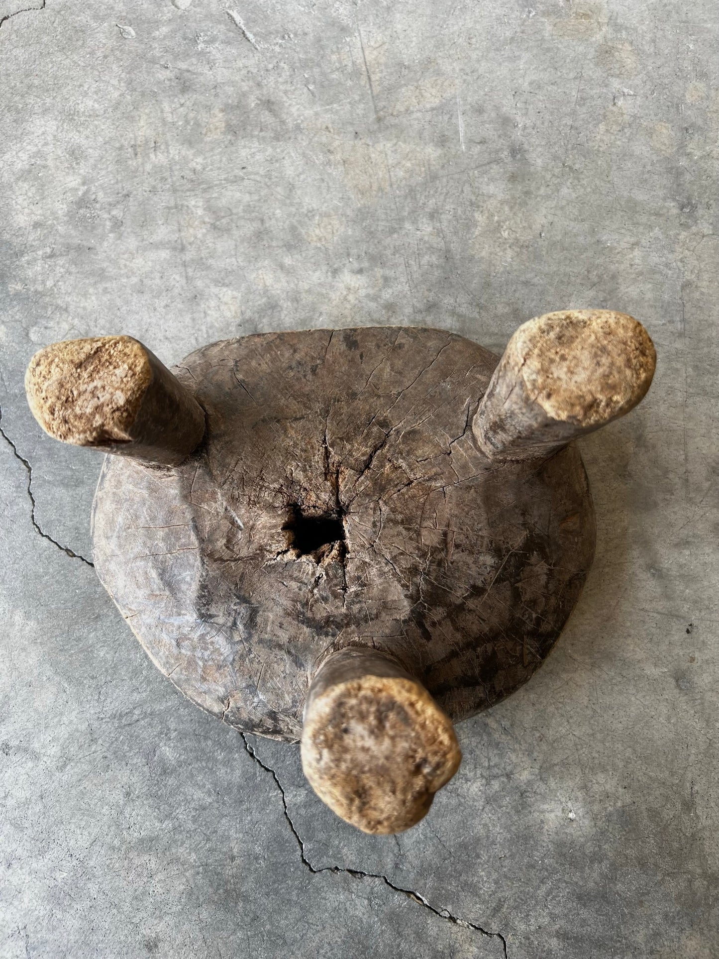 ANTIQUE AFRICAN ROUND STOOL No2 Exclusive