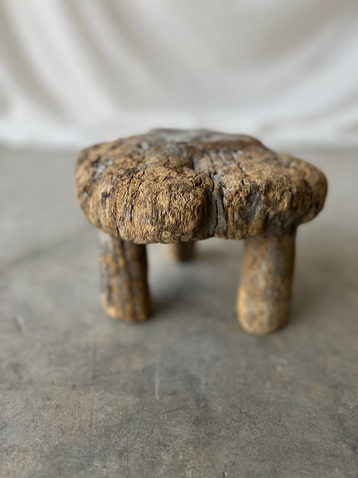 ANTIQUE AFRICAN ROUND STOOL No1 Exclusive