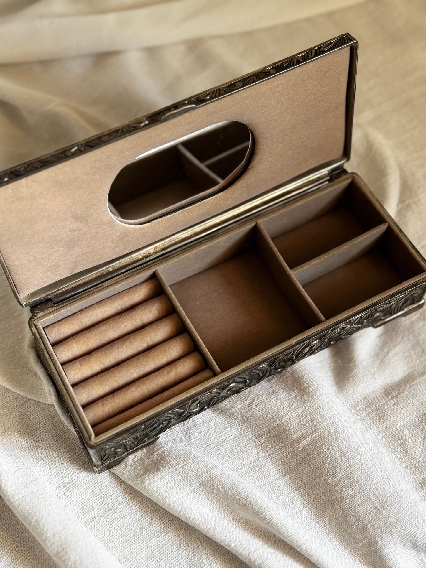 VINTAGE GODINGER JEWELRY BOX