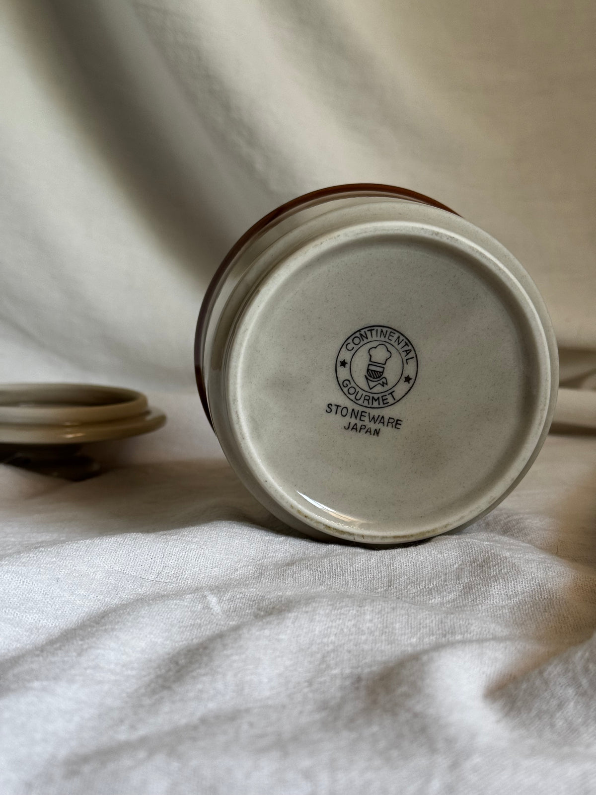 VINTAGE STONEWARE SUGAR BOWL BY CONTINENTAL GOURMET