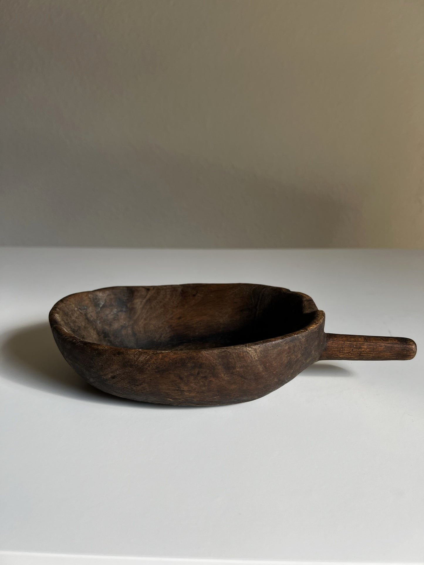 VINTAGE AFRICAN TUTSI BOWL No2 Exclusive