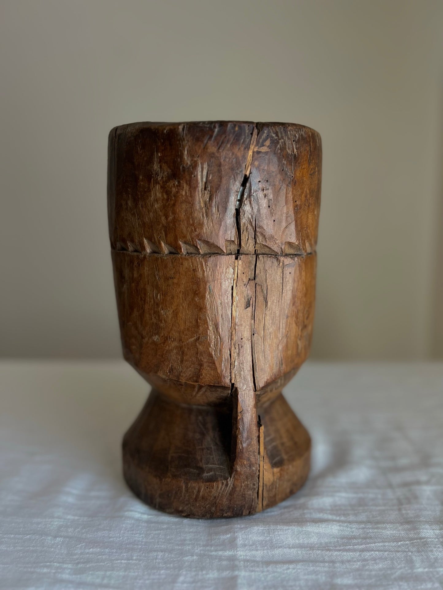 VINTAGE WOODEN INDIAN MORTAR No1
