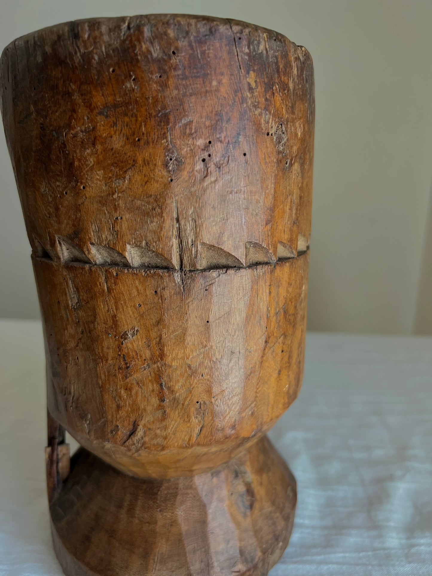 VINTAGE WOODEN INDIAN MORTAR No1