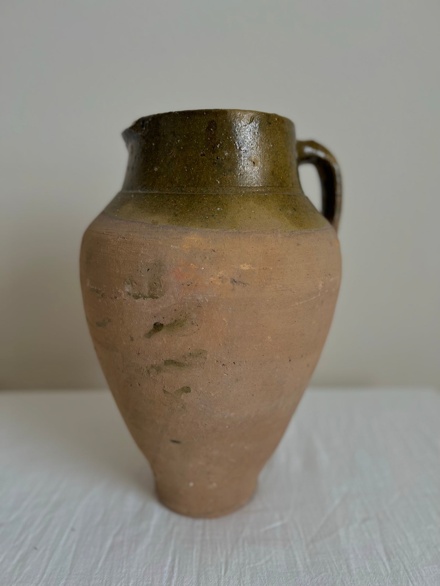 VINTAGE OLIVE JAR No1