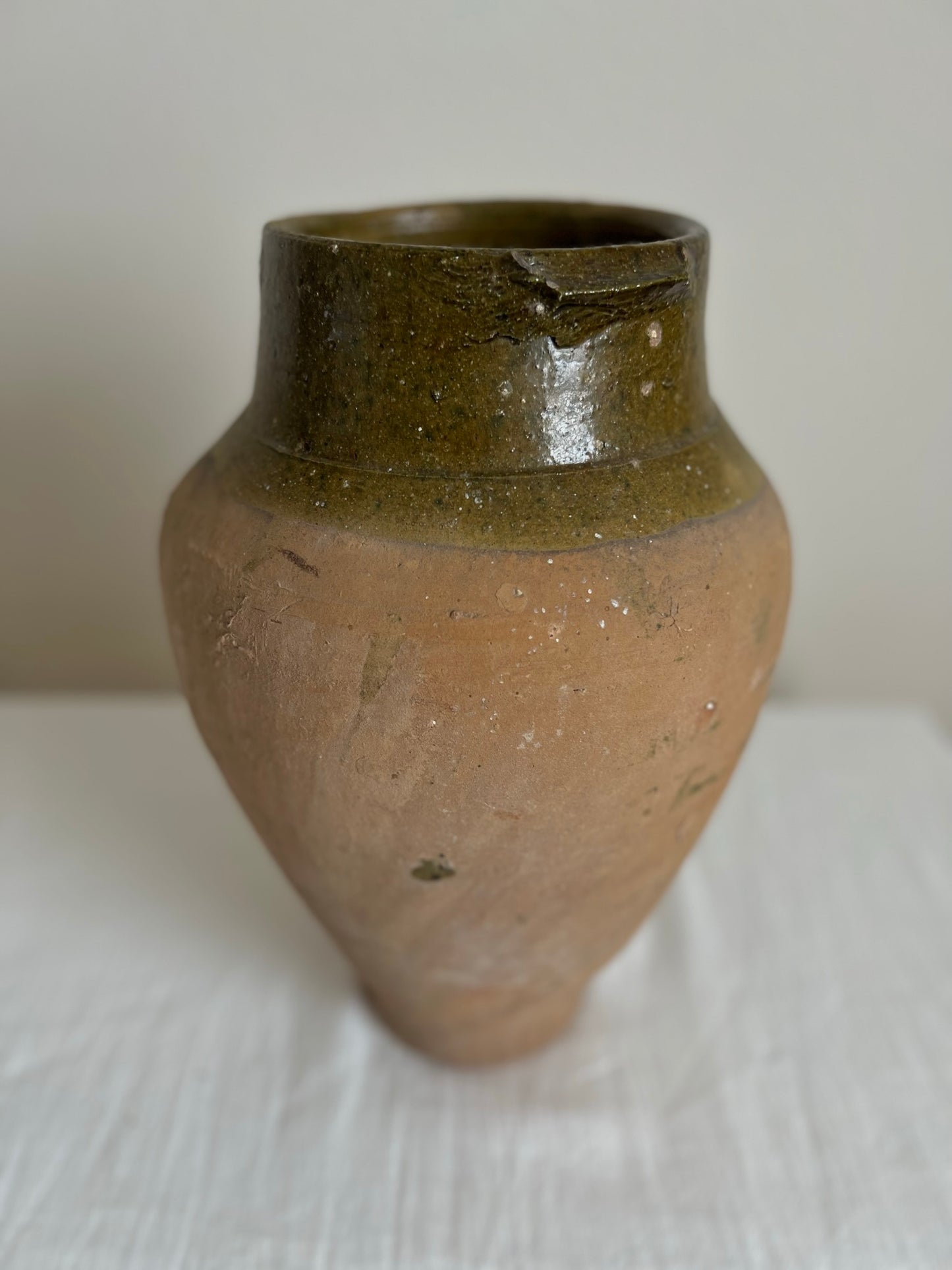 VINTAGE OLIVE JAR No1