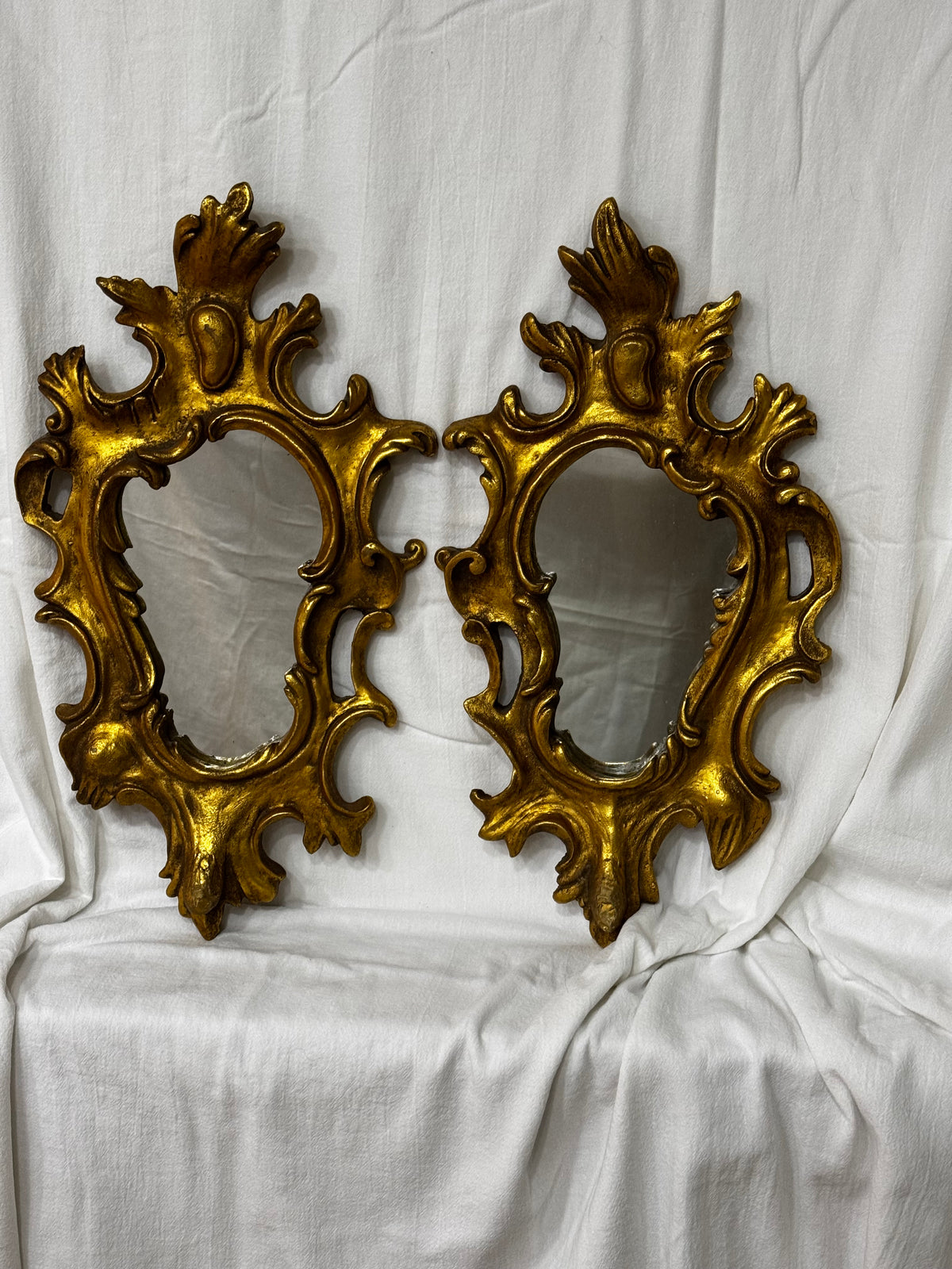 VINTAGE ITALIAN FLORENTINE GILTWOOD MIRROR PAIR