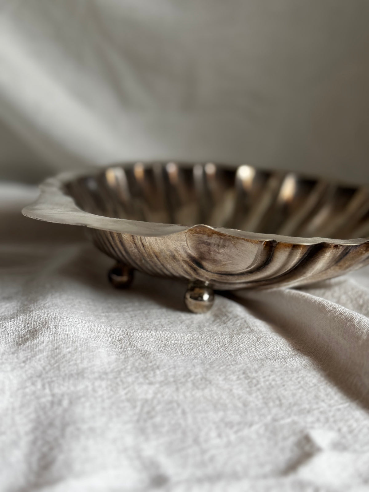 VINTAGE  SILVER-PLATED SHELL TRAY