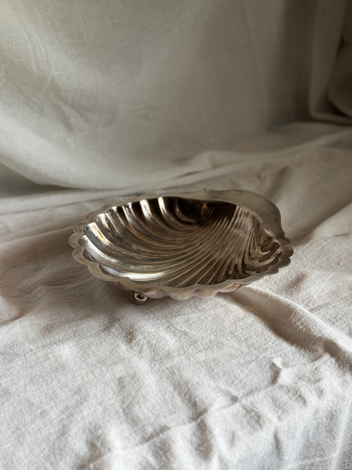 VINTAGE  SILVER-PLATED SHELL TRAY