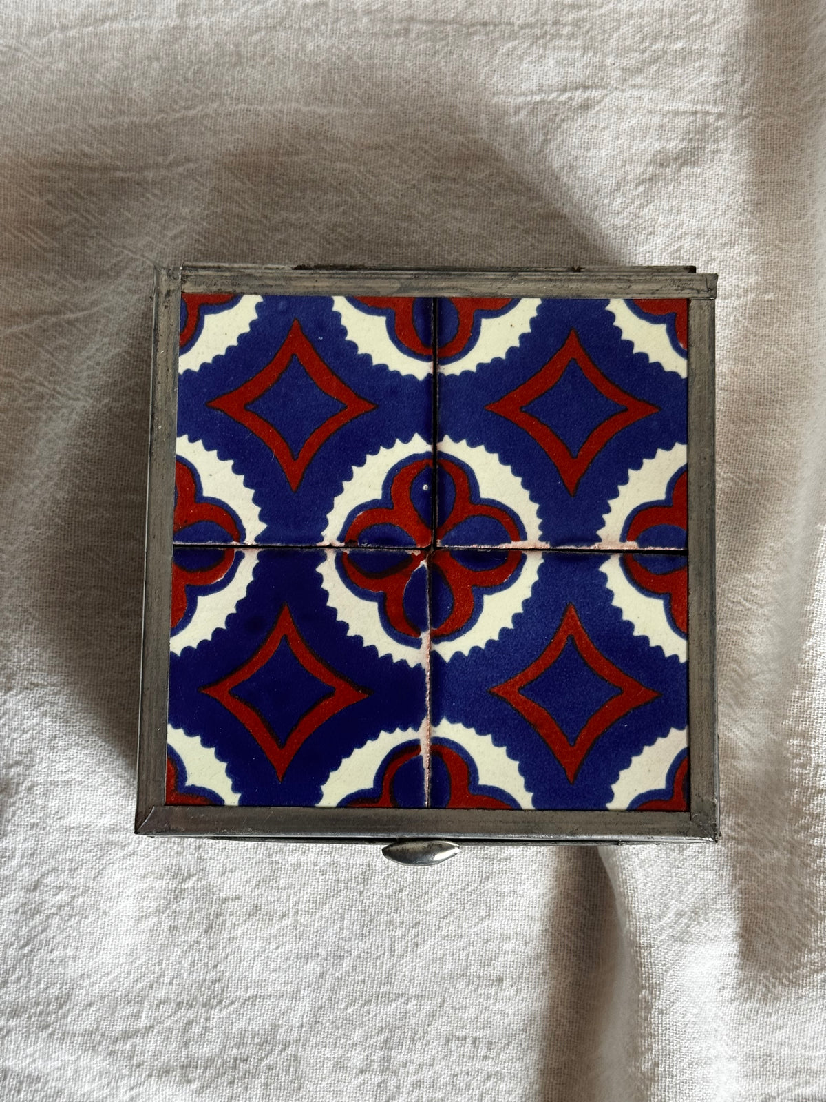 VINTAGE MEXICAN PUNCHED TIN & TALAVERA TILE JEWELRY BOX