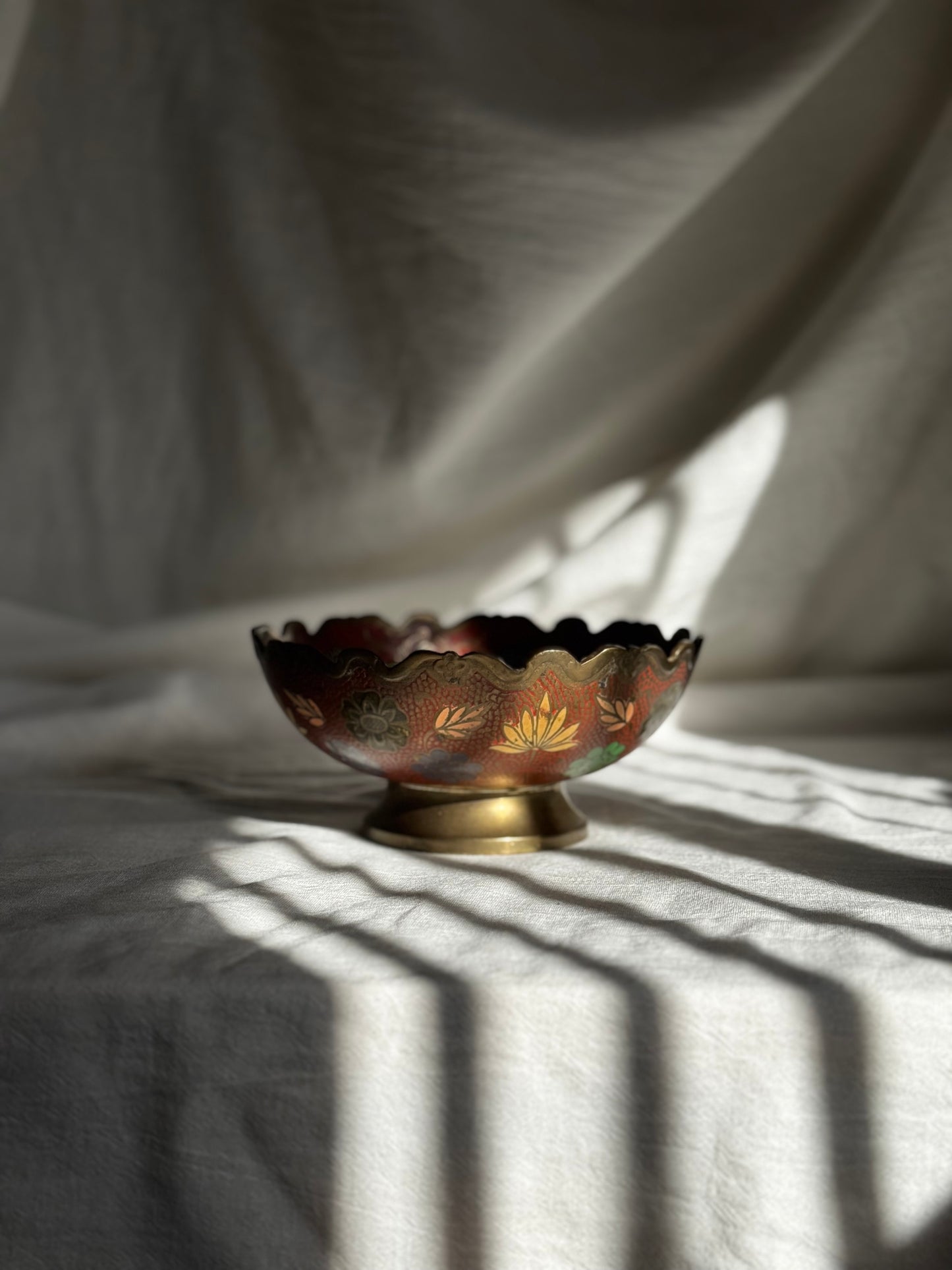 VINTAGE INDIAN BRASS ENAMEL FLOWER BOWL