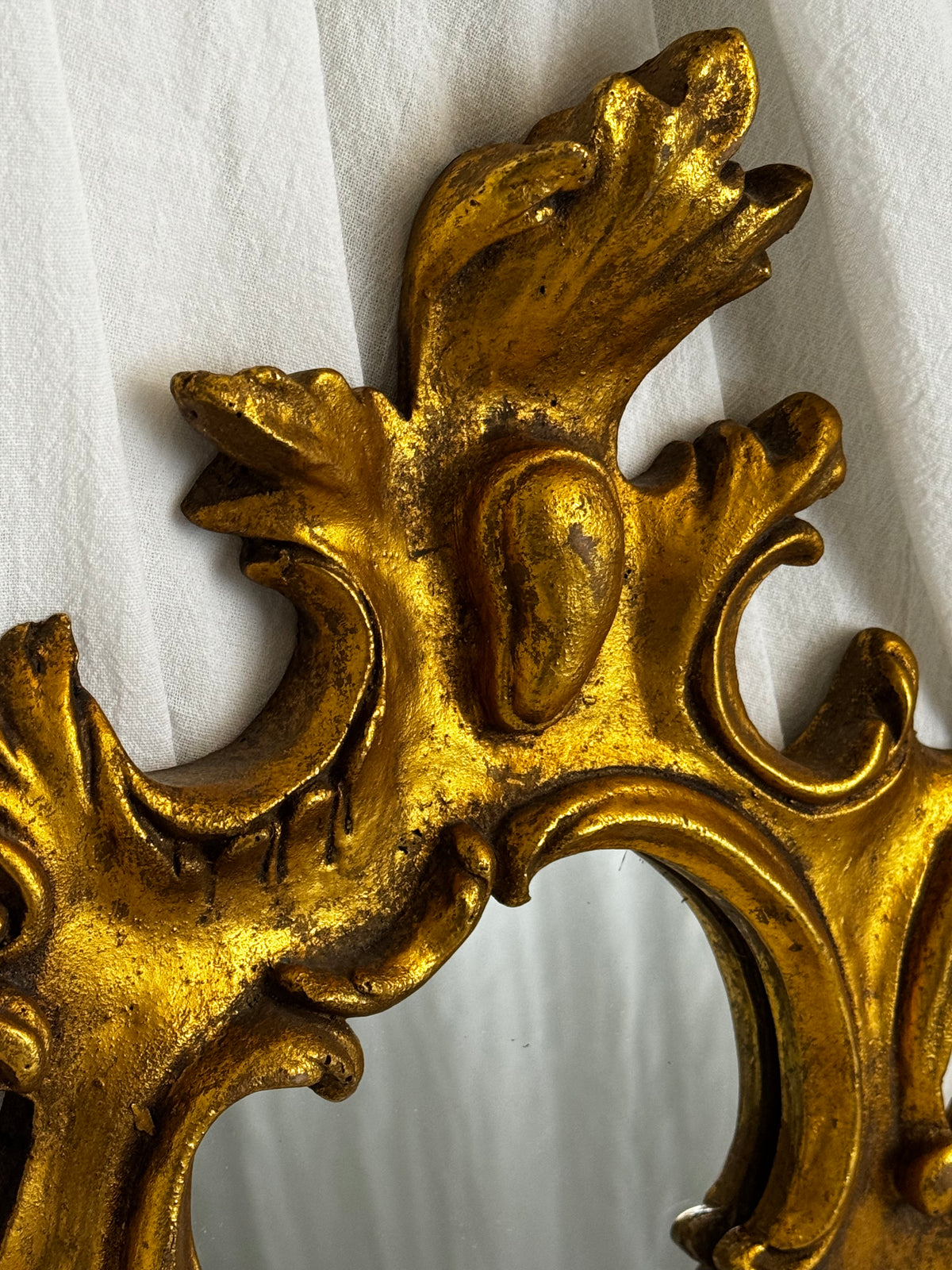 VINTAGE ITALIAN FLORENTINE GILTWOOD MIRROR PAIR