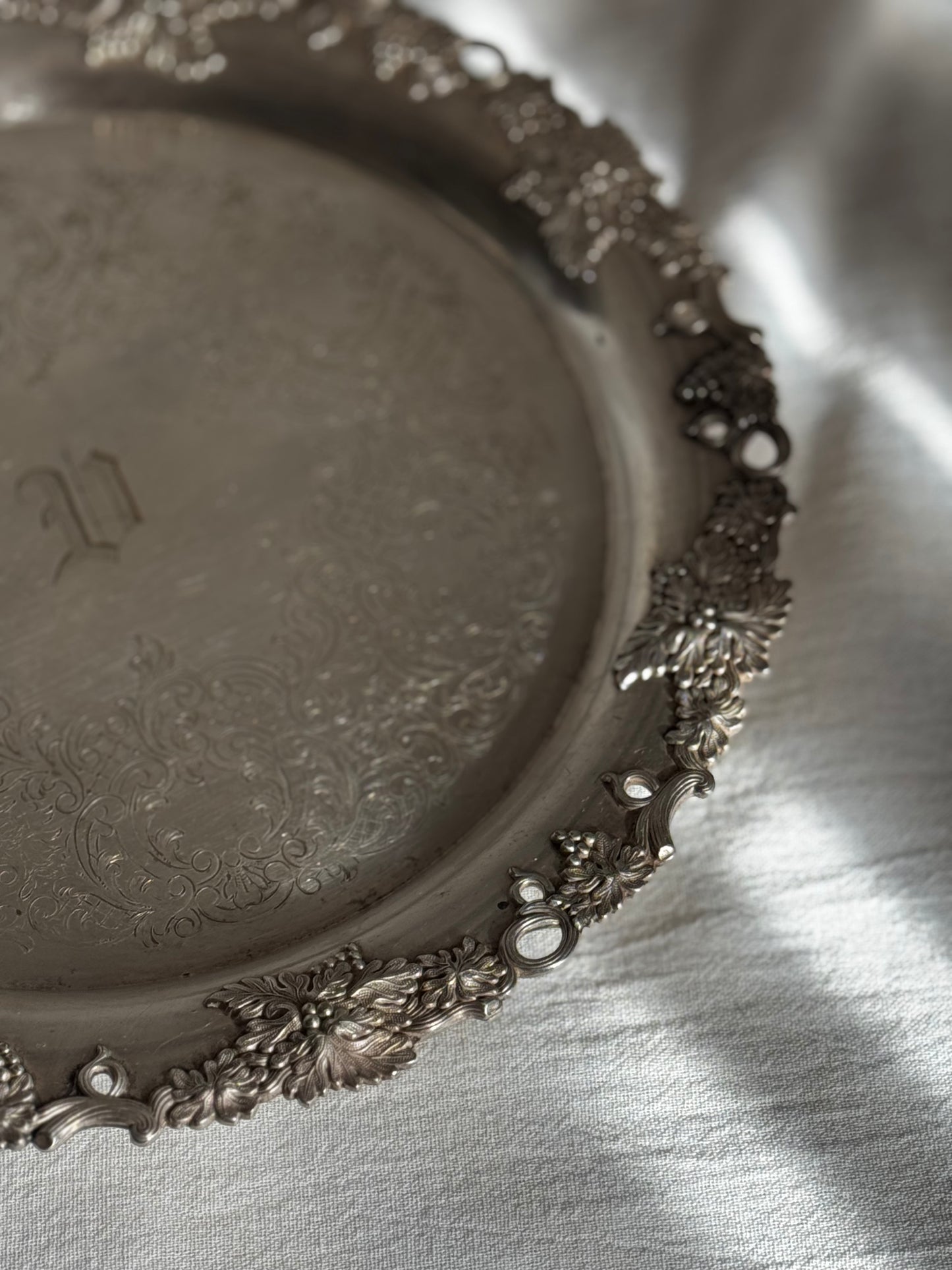 VINTAGE GORHAM SILVERPLATED SERVING TRAY