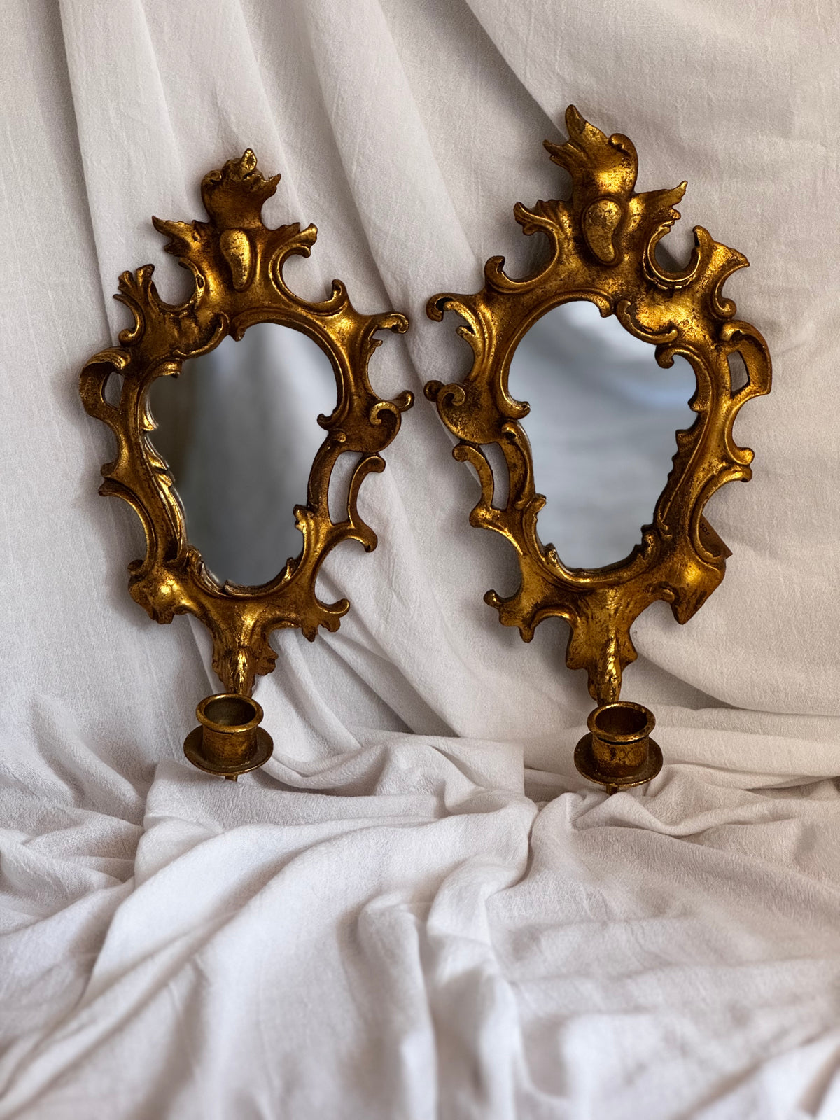 VINTAGE FLORENTINE GILTWOOD MIRROR & CANDLEHOLDER PAIR