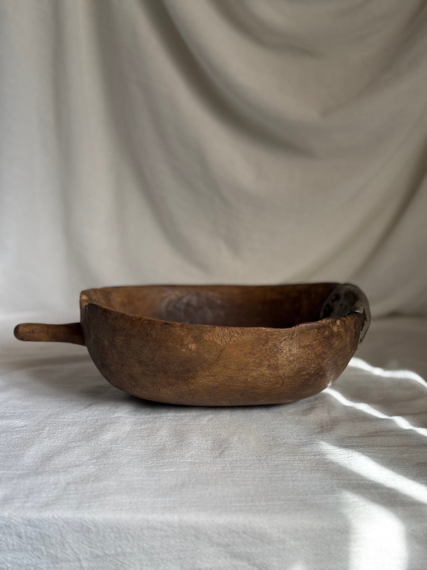 VINTAGE AFRICAN LARGE TUTSI BOWL No2
