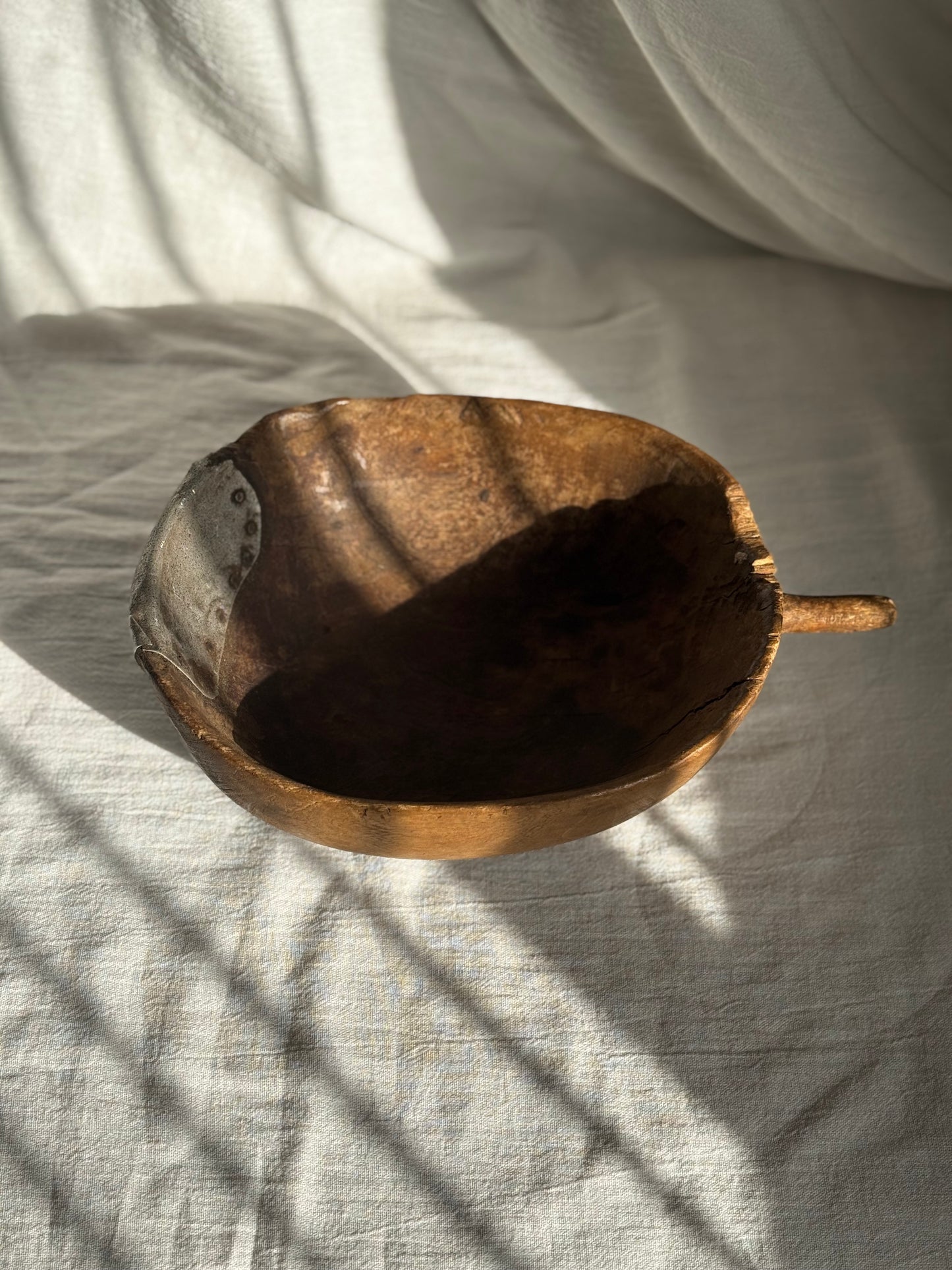 VINTAGE AFRICAN LARGE TUTSI BOWL No2