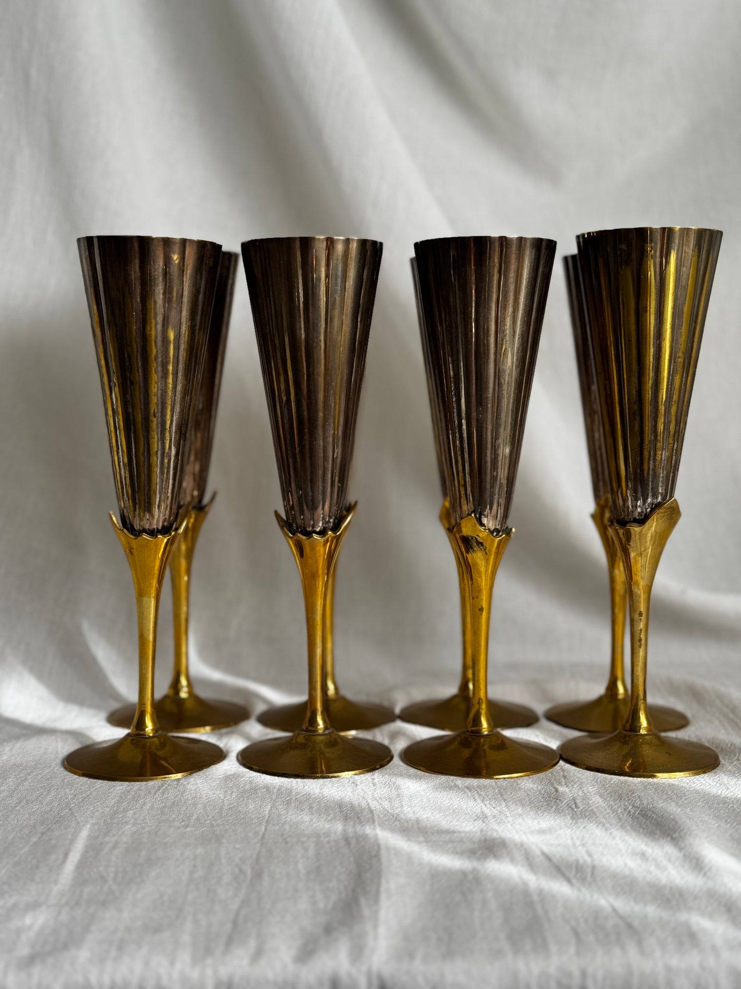 VINTAGE ART DECO CHAMPAGNE FLUTES SET OF 8 SILVER-BRASS PLATED