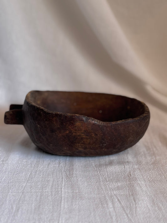 VINTAGE AFRICAN SMALL TUTSI BOWL No4