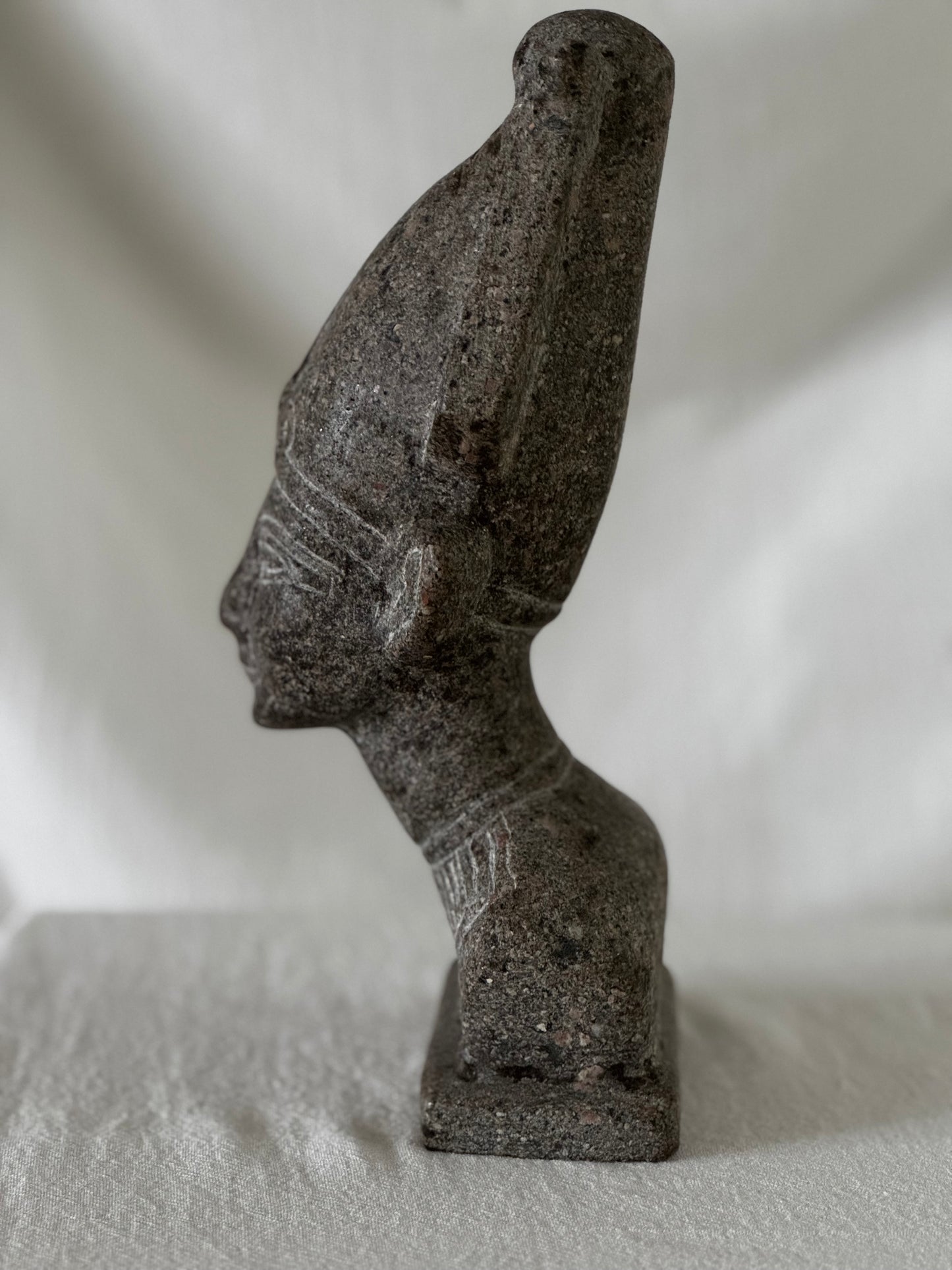 VINTAGE EGYPTIAN RED GRANITE BUST