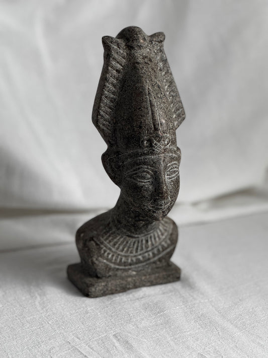 VINTAGE EGYPTIAN RED GRANITE BUST