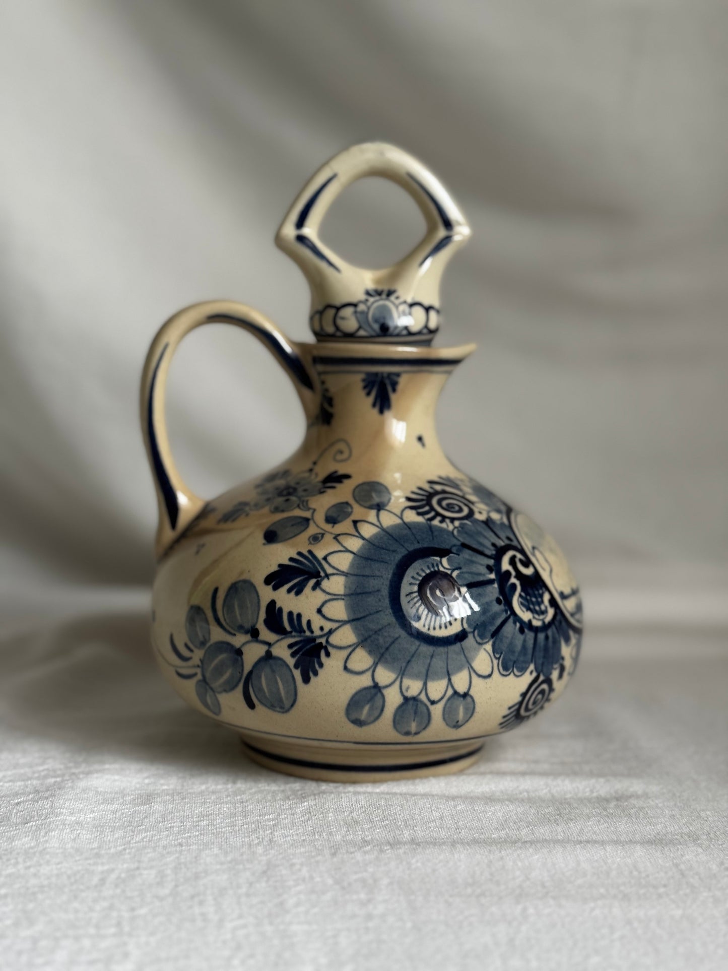 VINTAGE  BOLS DELFT HOLLAND DECANTER