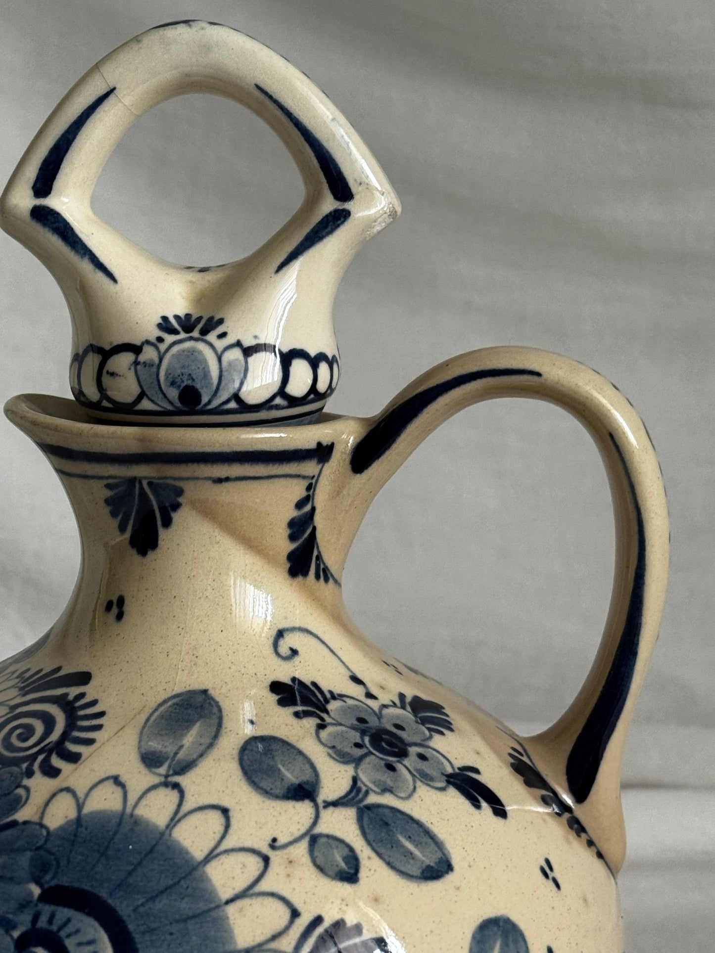 VINTAGE  BOLS DELFT HOLLAND DECANTER