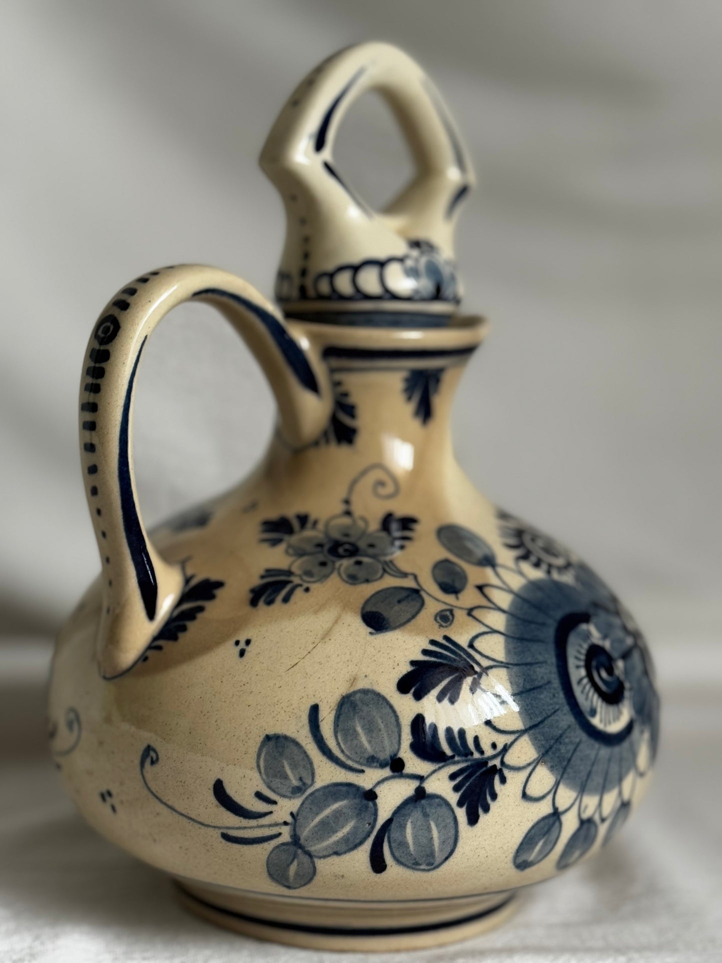 VINTAGE  BOLS DELFT HOLLAND DECANTER