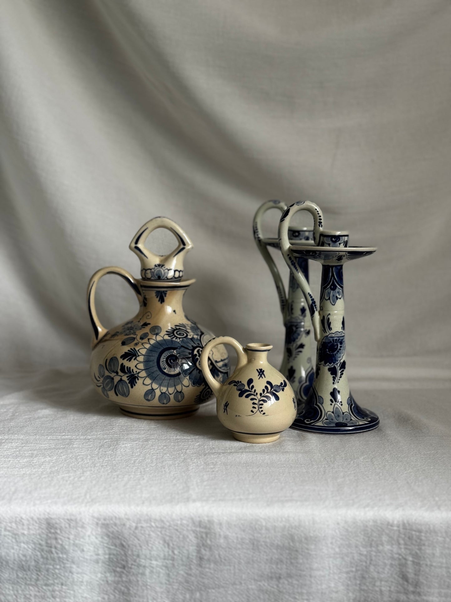 VINTAGE REGINA DELFT BLAUW CANDLESTICK PAIR