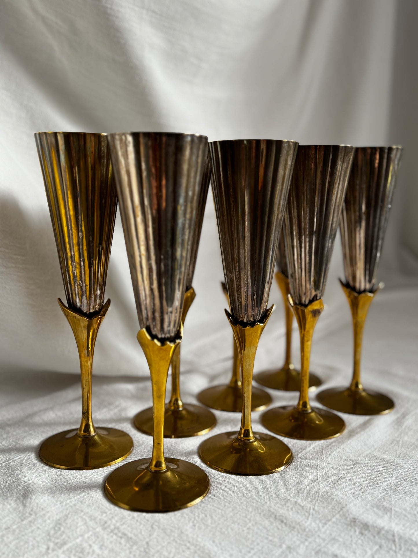 VINTAGE ART DECO CHAMPAGNE FLUTES SET OF 8 SILVER-BRASS PLATED
