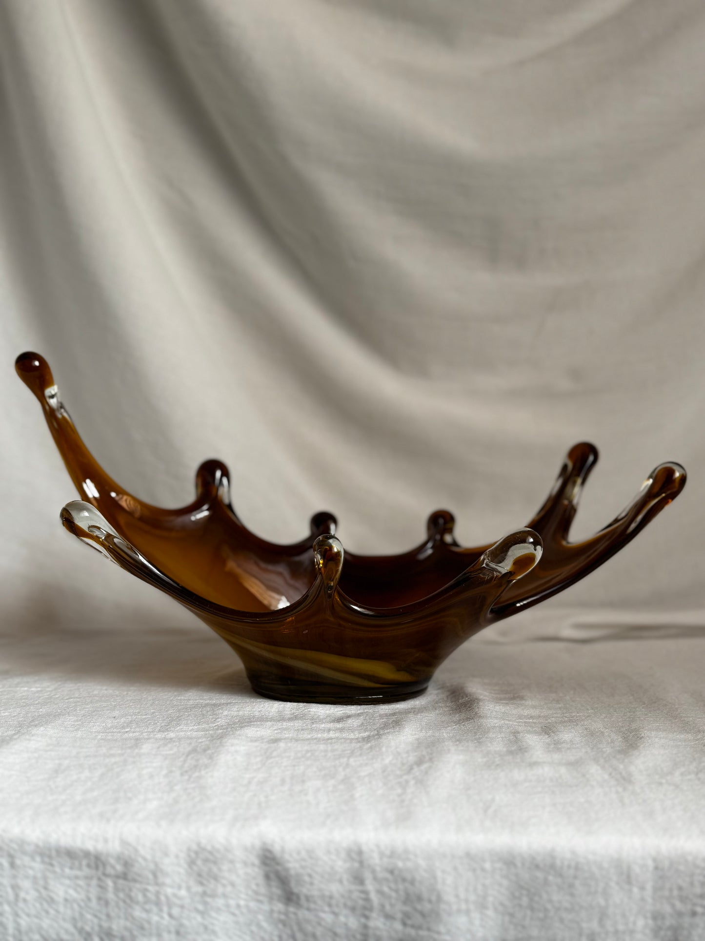 VINTAGE GLASS SPLASH AMBER BOWL