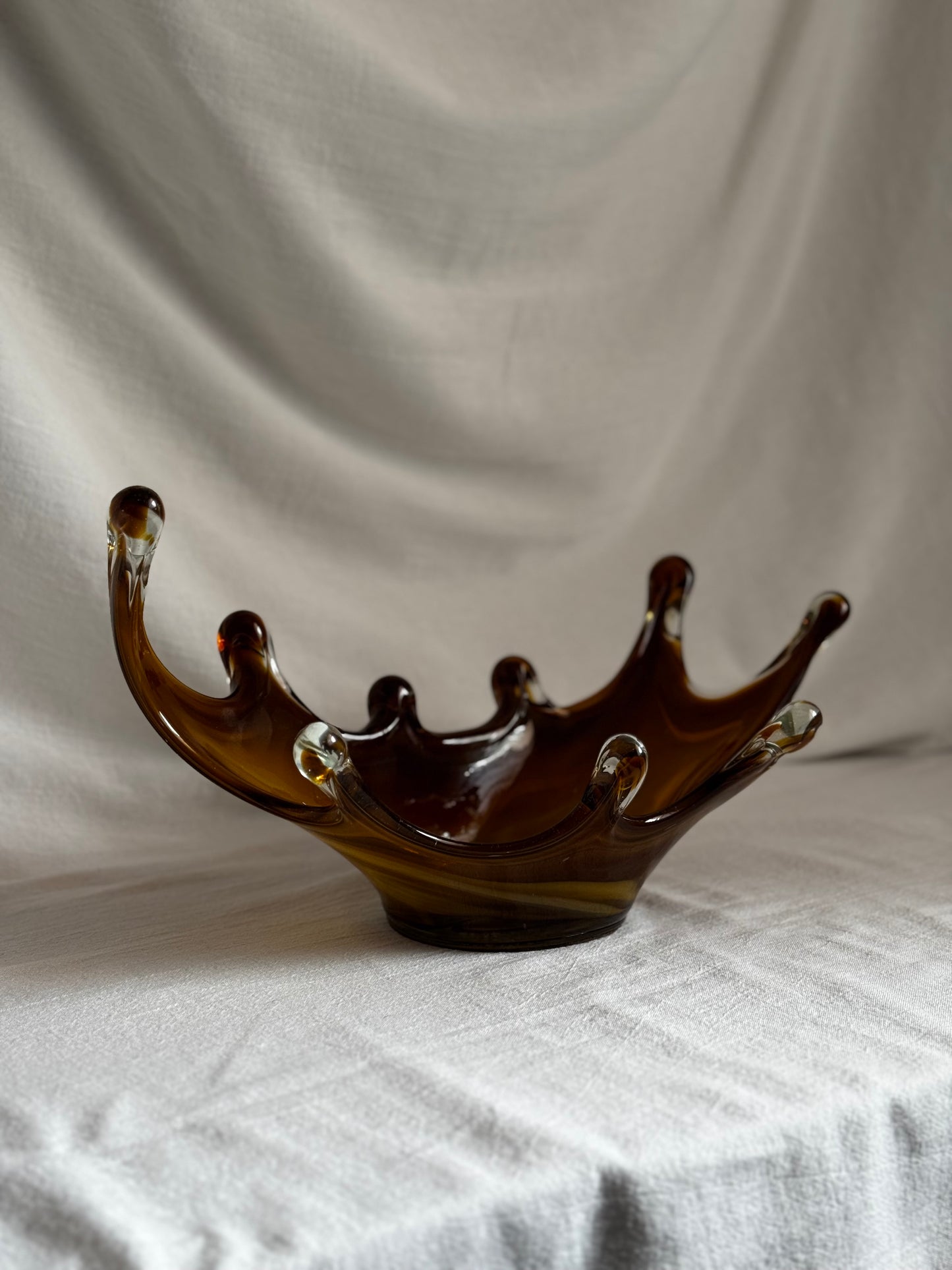 VINTAGE GLASS SPLASH AMBER BOWL