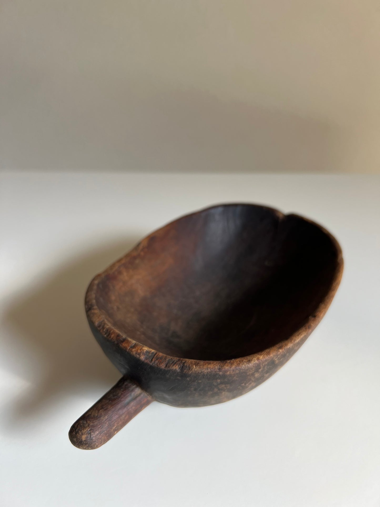 VINTAGE AFRICAN TUTSI BOWL No2 Exclusive