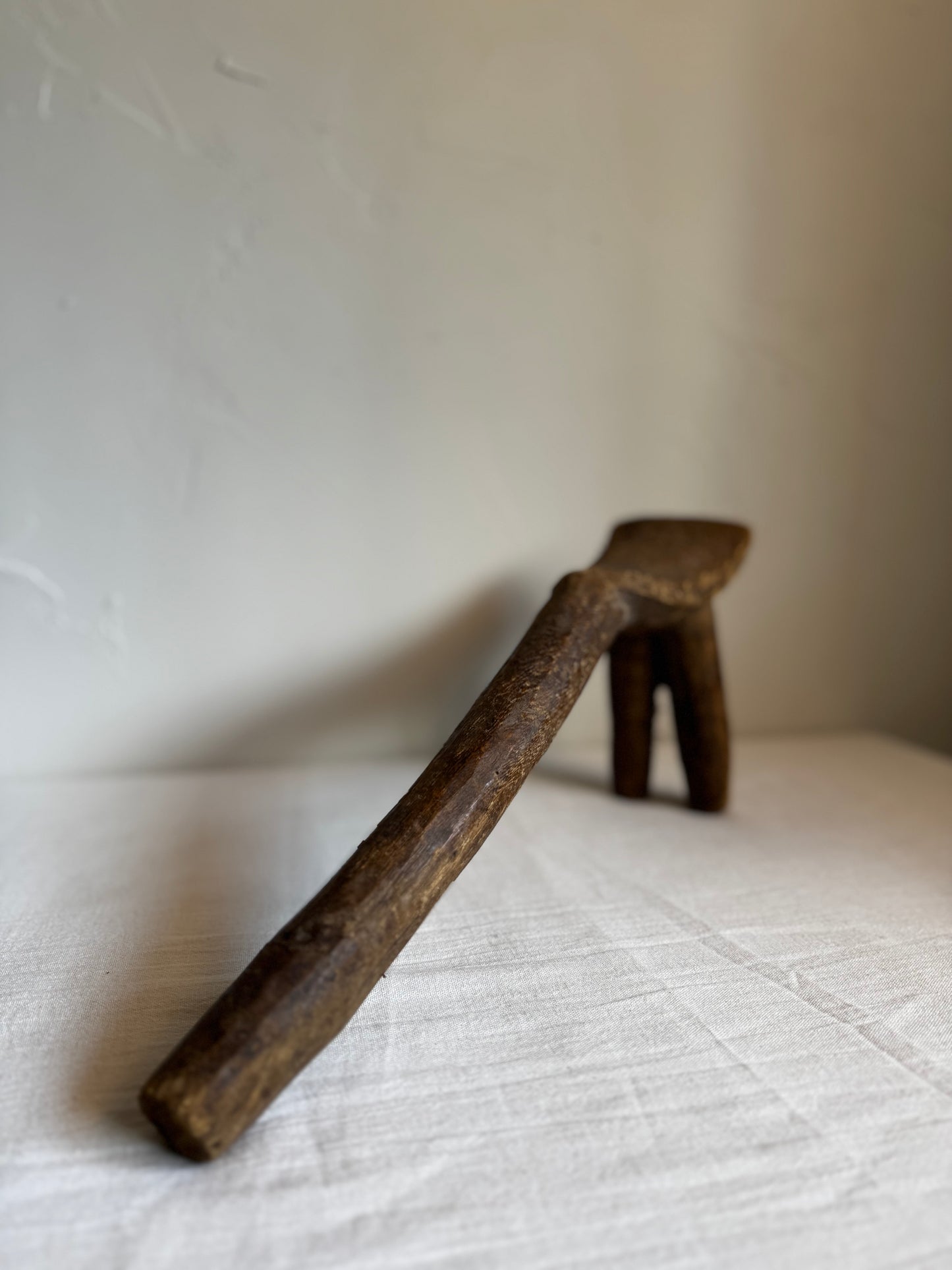 VINTAGE SMALL LOBI TRIPOD STOOL No1