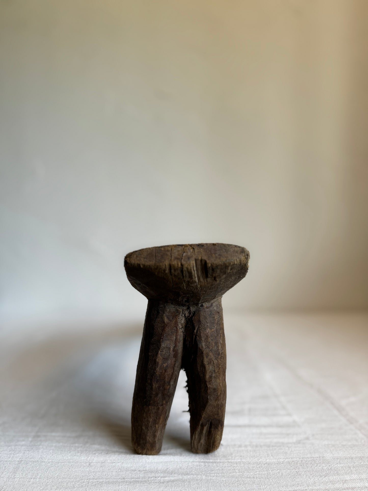 VINTAGE SMALL LOBI TRIPOD STOOL No1