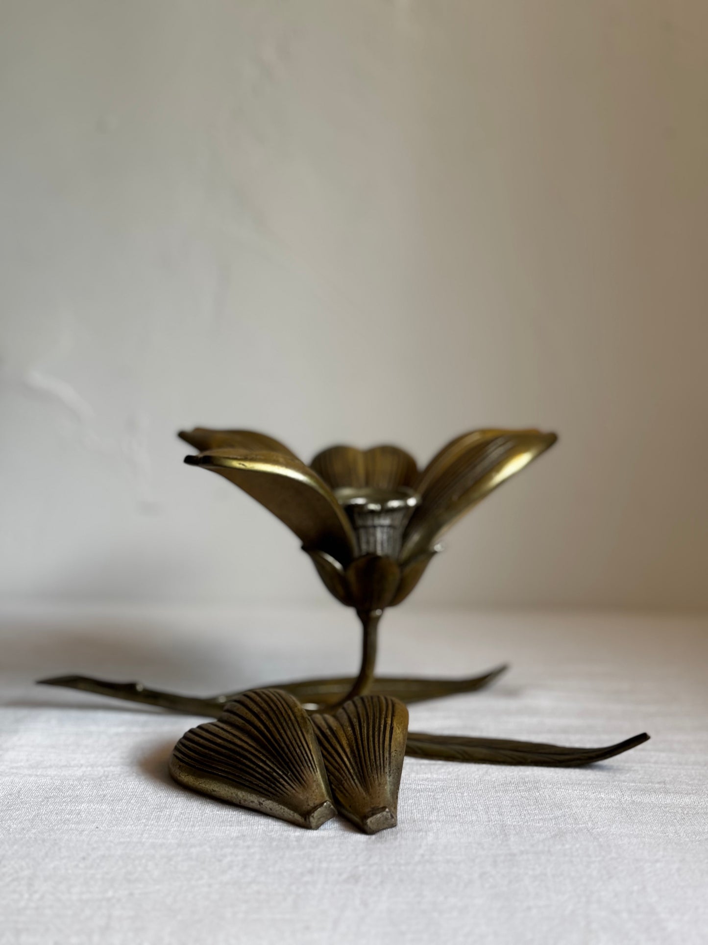 VINTAGE ITALIAN BRASS LOTUS FLOWER CANDLE HOLDER