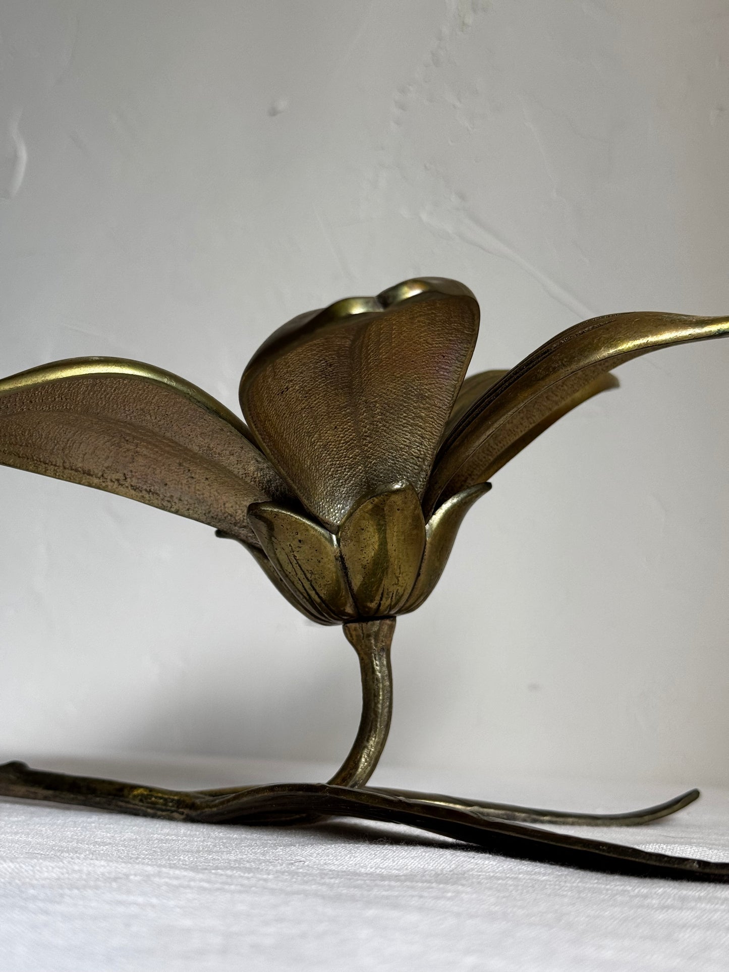 VINTAGE ITALIAN BRASS LOTUS FLOWER CANDLE HOLDER