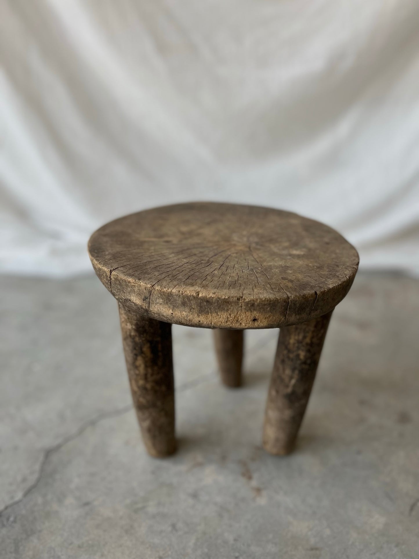 VINTAGE AFRICAN ROUND STOOL No1