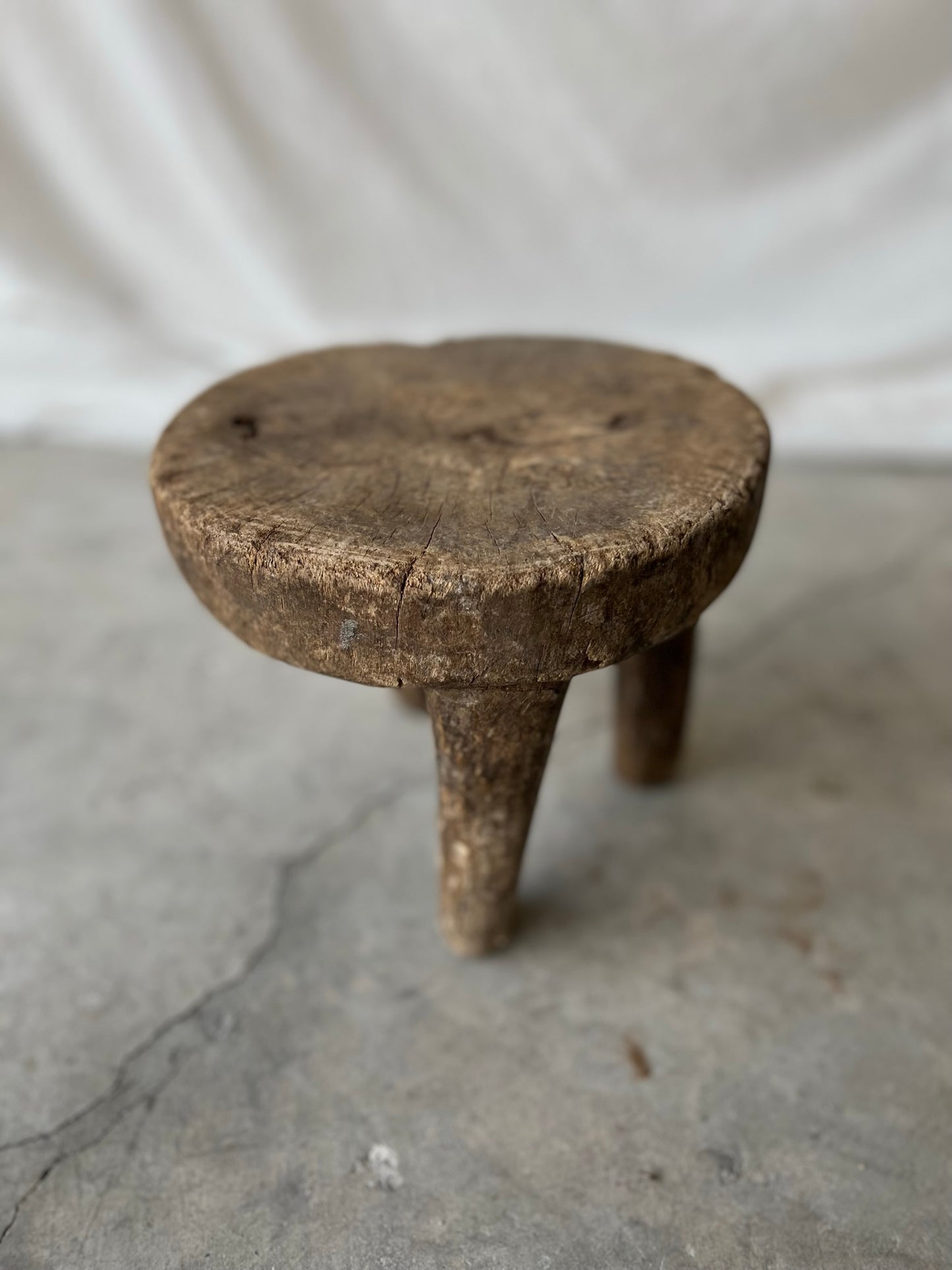 VINTAGE AFRICAN ROUND STOOL No2