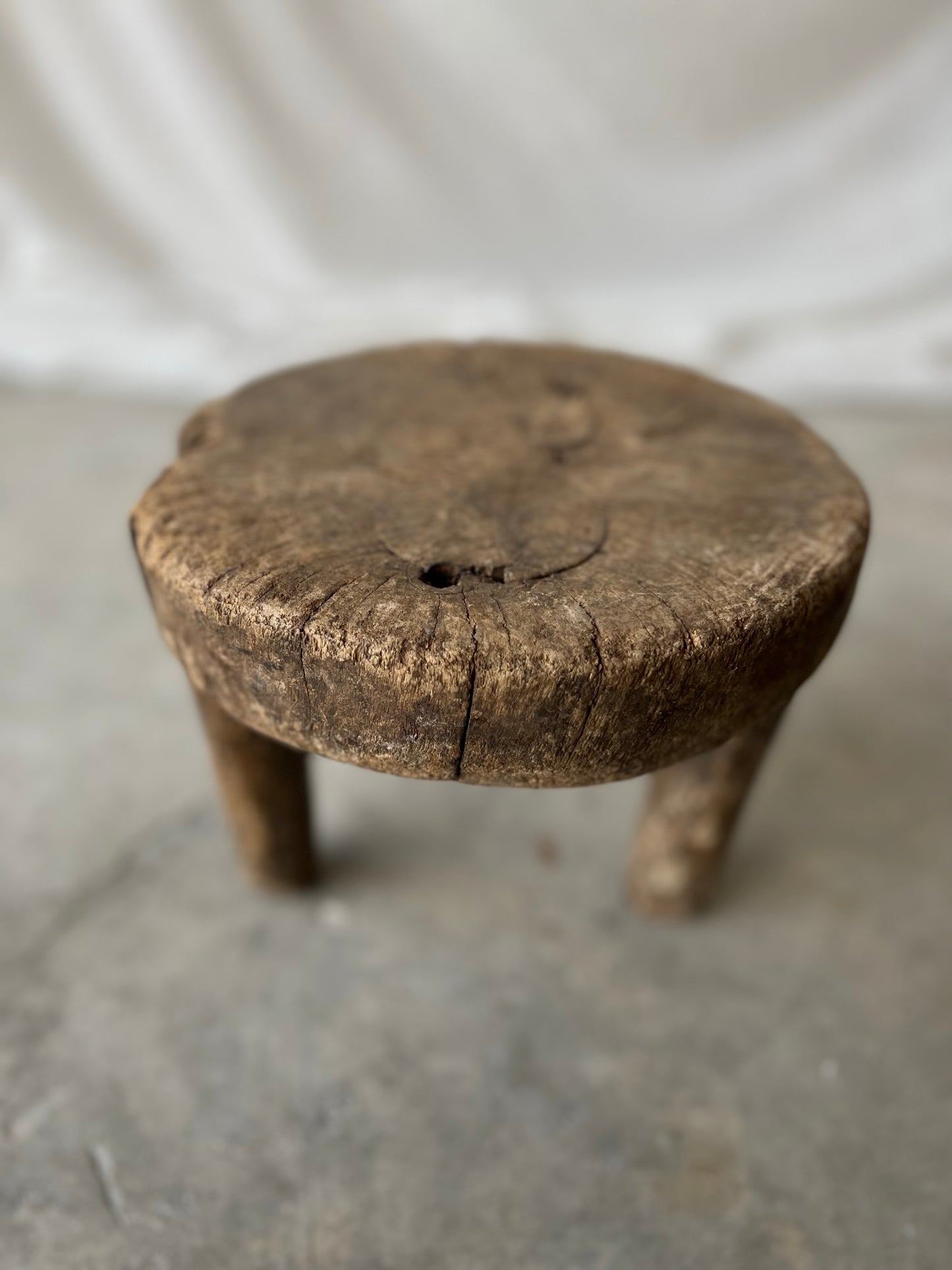 VINTAGE AFRICAN ROUND STOOL No2