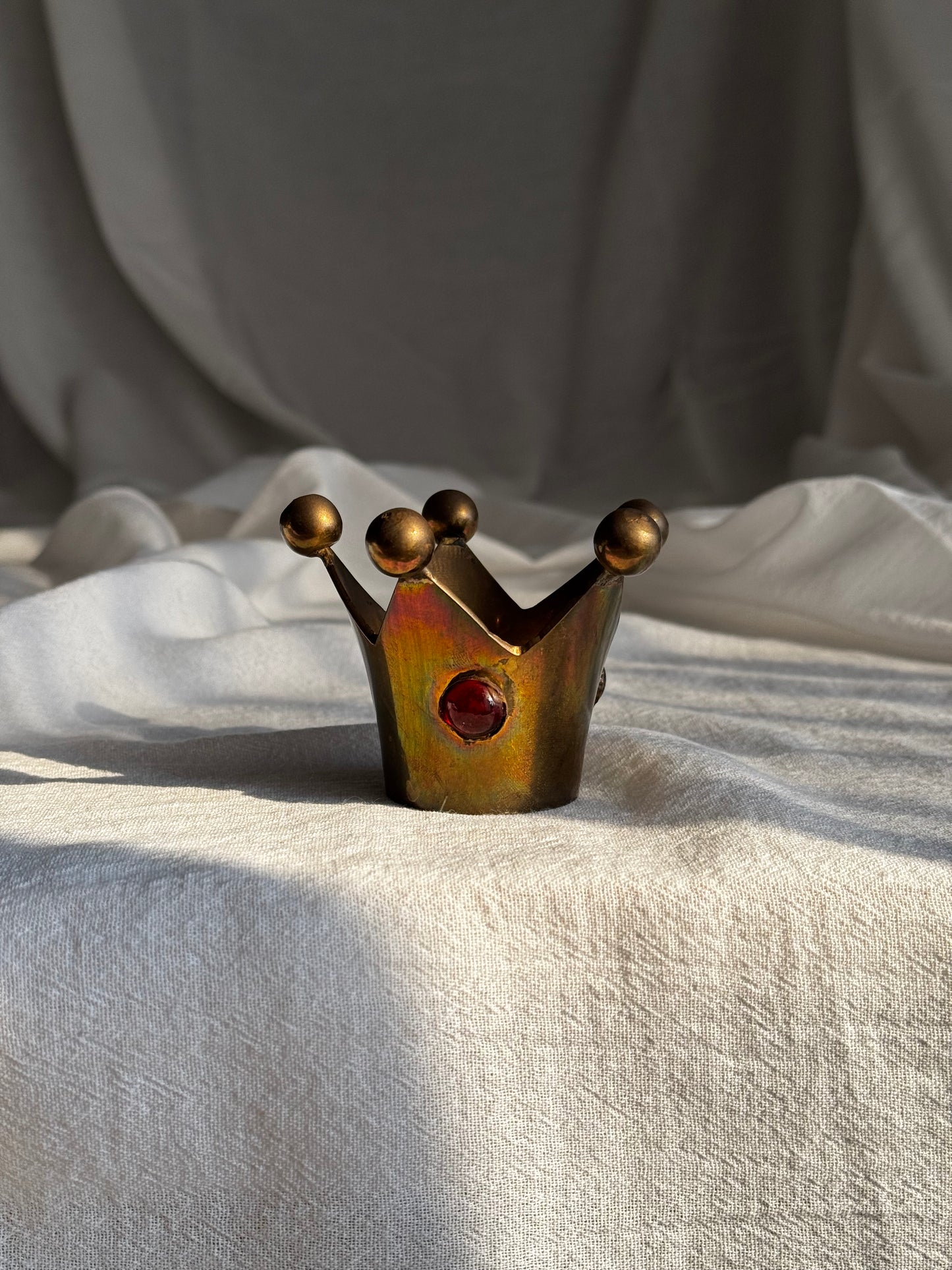 VINTAGE BRASS CROWN WITH CABOCHONS