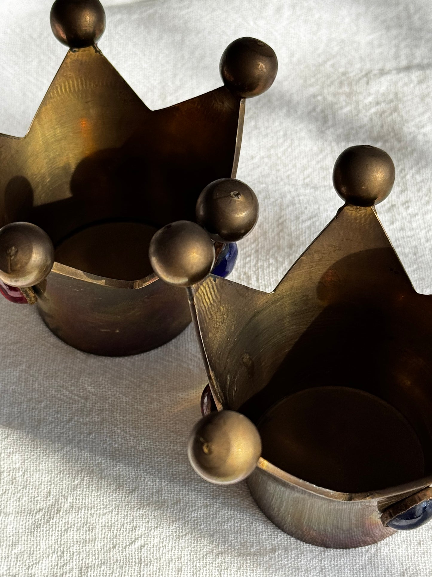 VINTAGE BRASS CROWN WITH CABOCHONS