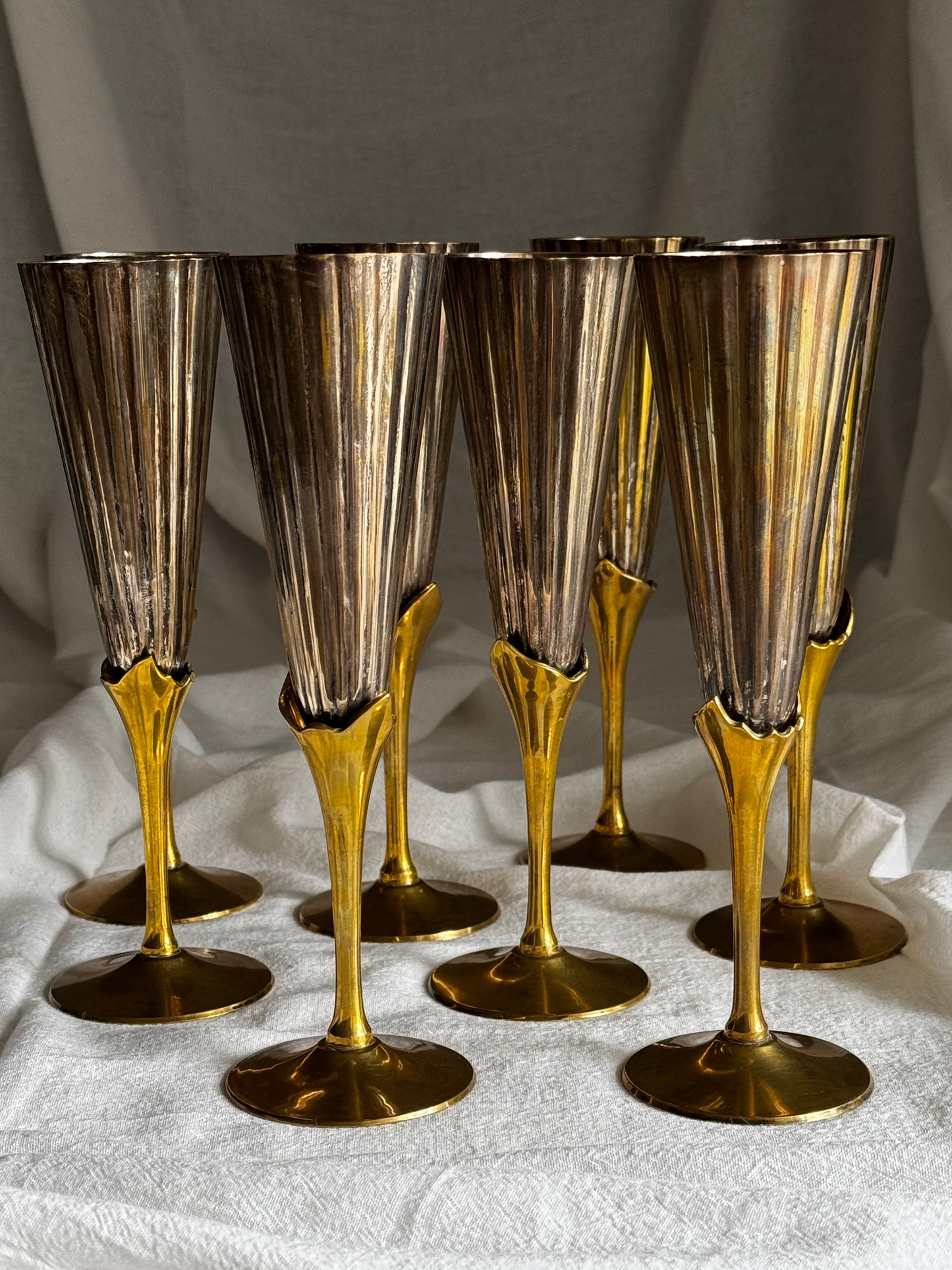 VINTAGE ART DECO CHAMPAGNE FLUTES SET OF 8 SILVER-BRASS PLATED