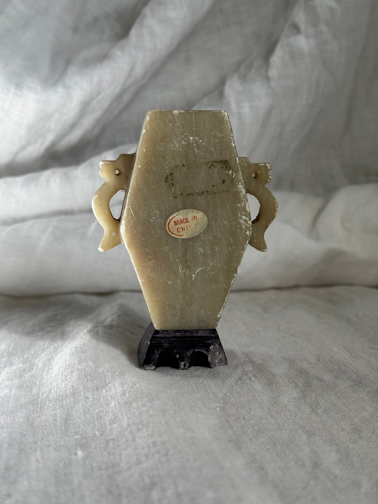 VINTAGE CHINESE WHITE JADE VASE