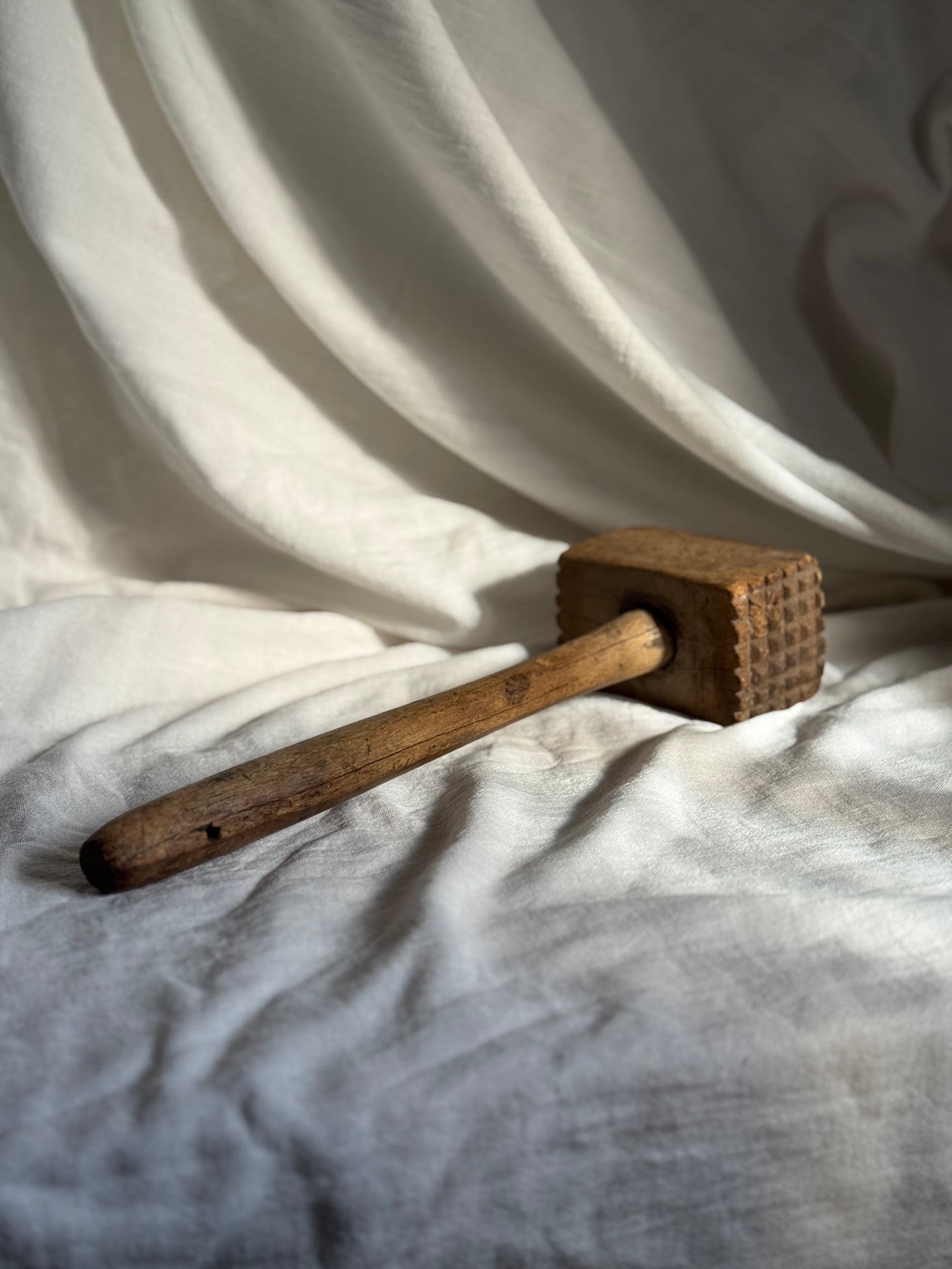 VINTAGE WOODEN MEAT HAMMER